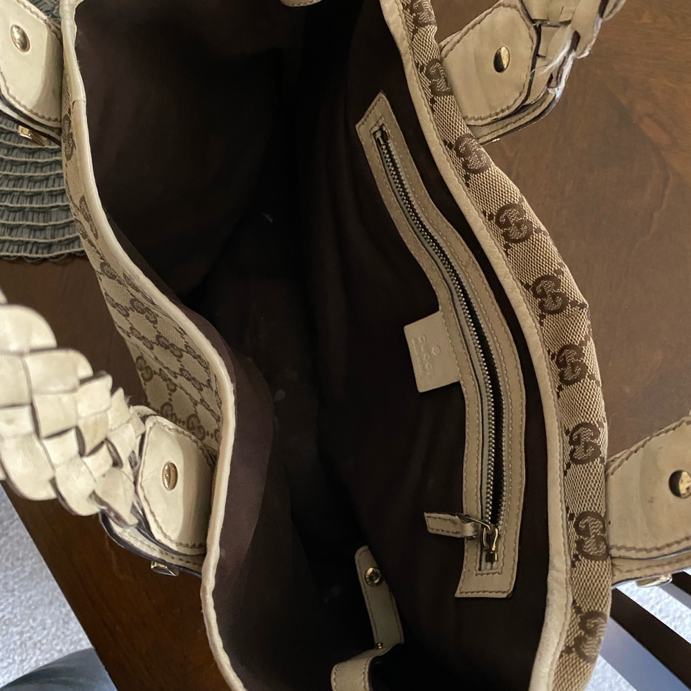 Authentic Gucci Medium Pelham Bag - Picture 4 of 6